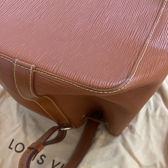 Louis Vuitton Petite Noe Epi - Picture 6 of 15